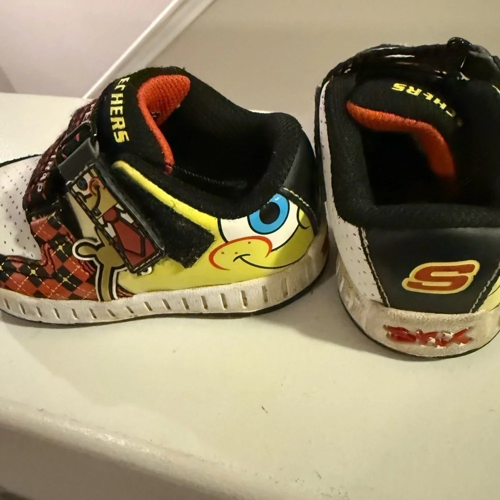 Skechers SpongeBob Baby Shoes - Black and Yellow Size 5